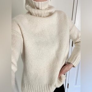 Jenni Kayne Alpaca Cocoon turtleneck